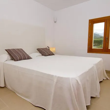 Bandris Situada A 2 Minutos Pollensa. * 波连斯萨