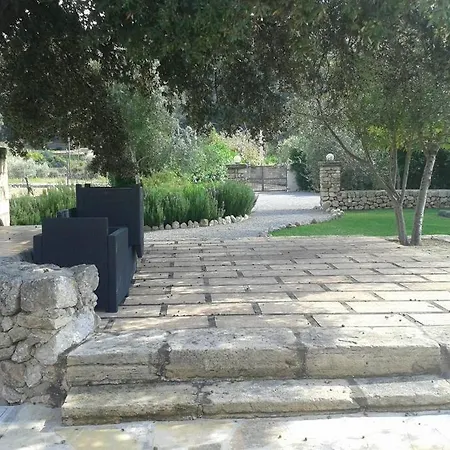 Bandris Situada A 2 Minutos Pollensa. * 波连斯萨